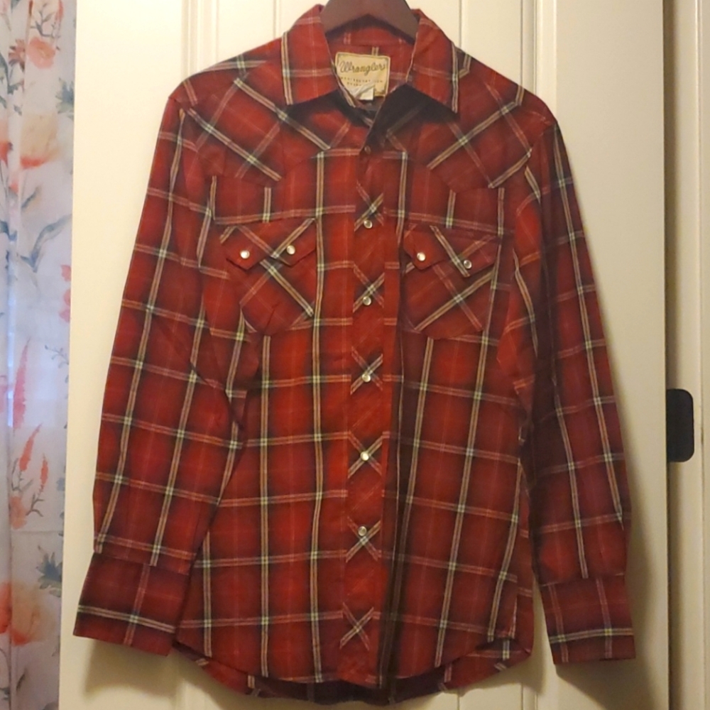 Wrangler Red Plaid Long Sleeve Snap Shirt